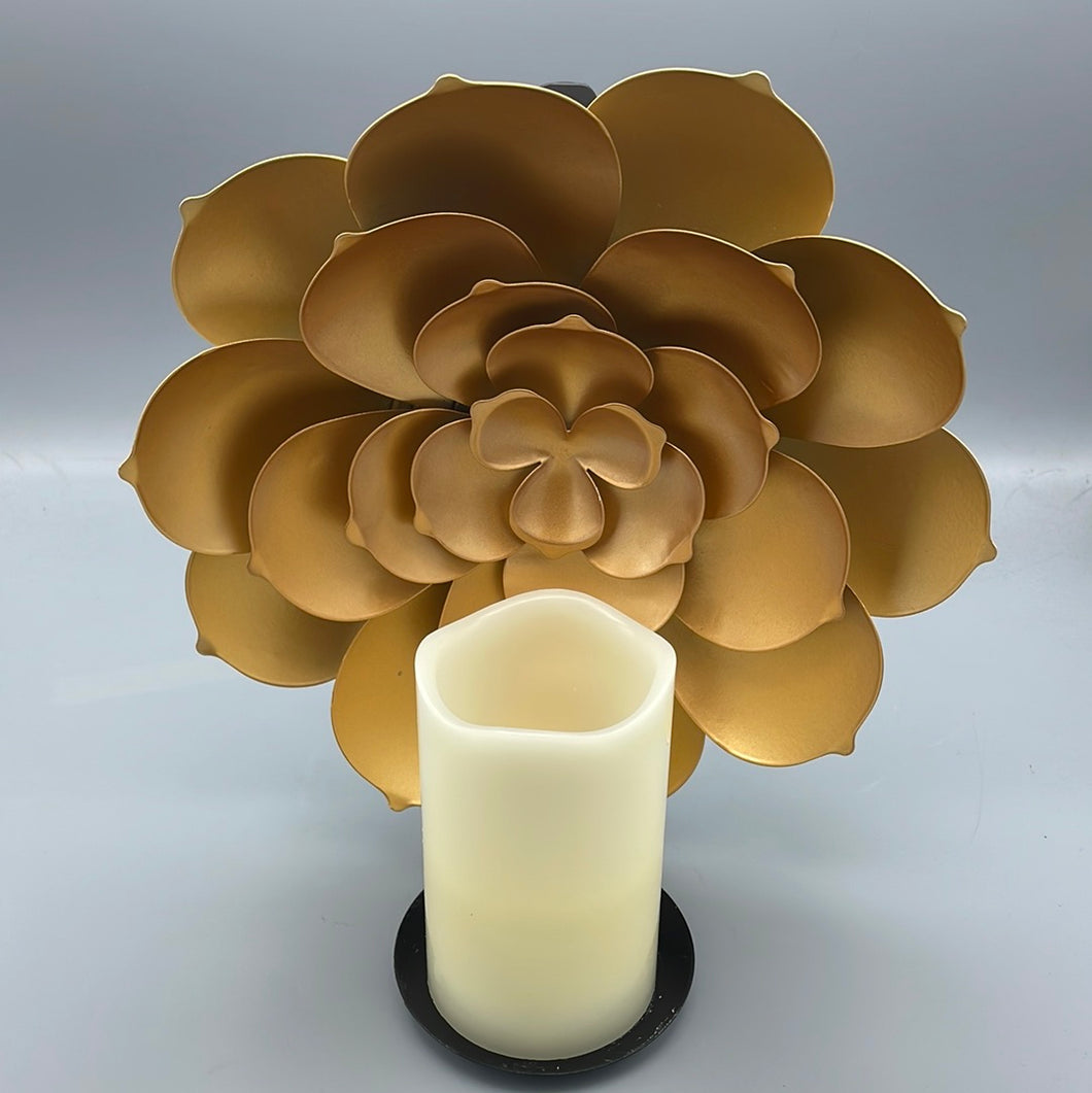 Wanddekoration Blüte mit LED-Kerze