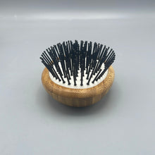 Lade das Bild in den Galerie-Viewer, mibella professional hand kissenbürste bambusholz
