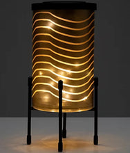 Lade das Bild in den Galerie-Viewer, SOLENOVA Solar-Tischleuchte Glas mit Metallfuß outdoorgeeignet ca. Höhe 26xØ14,5cm (705)
