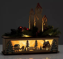 Lade das Bild in den Galerie-Viewer, LUMIDA Xmas LED-Holzdekoration Kerzen-Silhouette &amp; Wintersezene, Timer B. 30cm, H. 27cm
