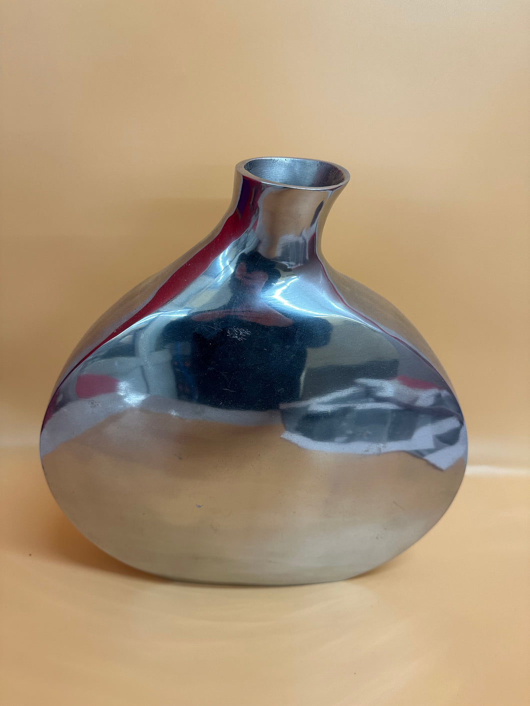 Vase aus Aluminiumguss rund C